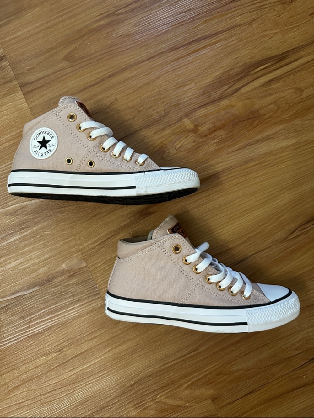 Converse Chuck Taylor All Star Mid-Top Sneakers in Stone Mauve Size 5